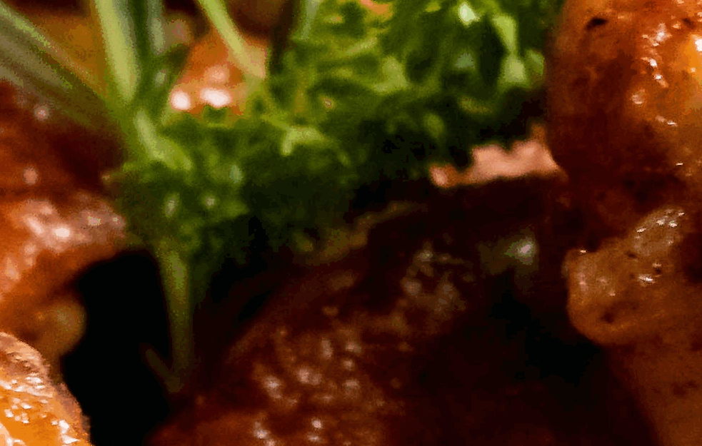 RECEPT SA KREKERIMA I PILETINOM : <span style='color:red;'><b>Slane kuglice</b></span> kojima je nemoguće odoleti